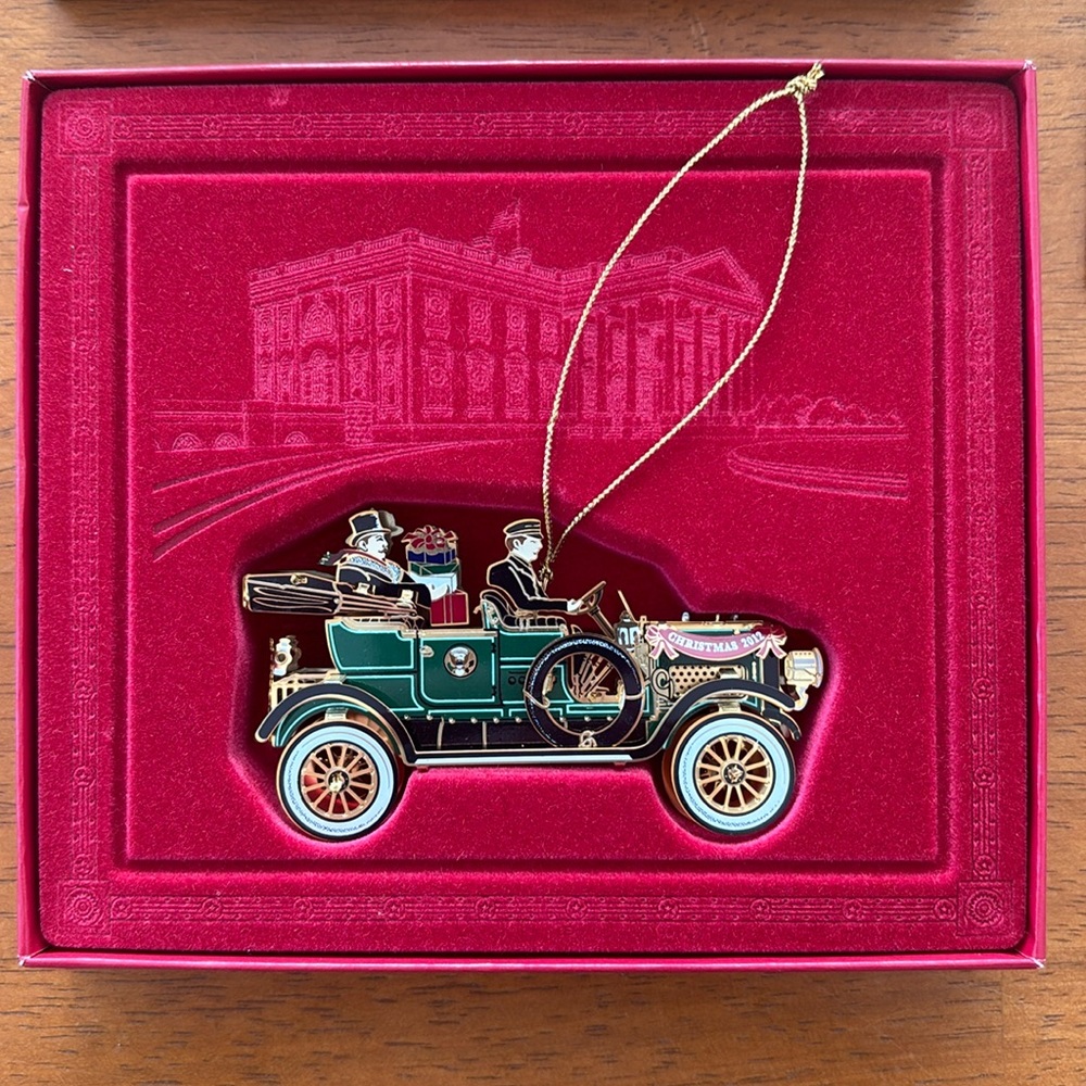 The White House Historical Association Christmas Ornament 2012